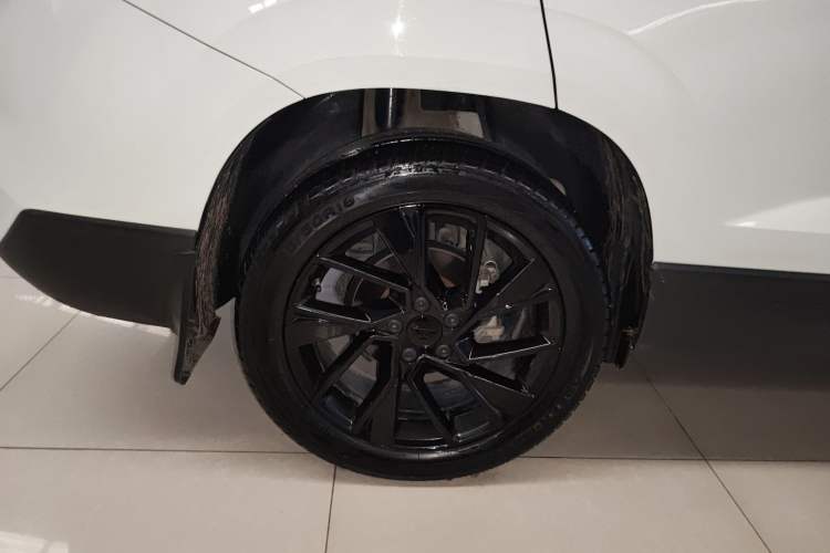 Used Jetta VS7 2022 280TSI Automatic High-Gloss Glory Edition Right Rear Wheel Hub