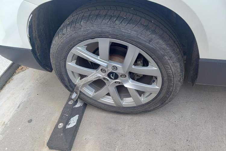 Used Jetta VS7 2022 280TSI Automatic Trend Edition Right Rear Wheel Hub