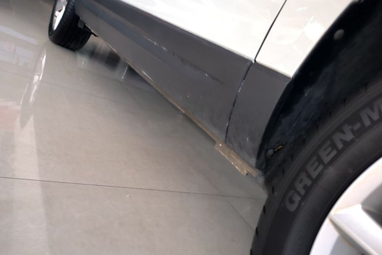 Used Jetta VS7 2022 280TSI Automatic Enjoyment Edition Right Side Sill
