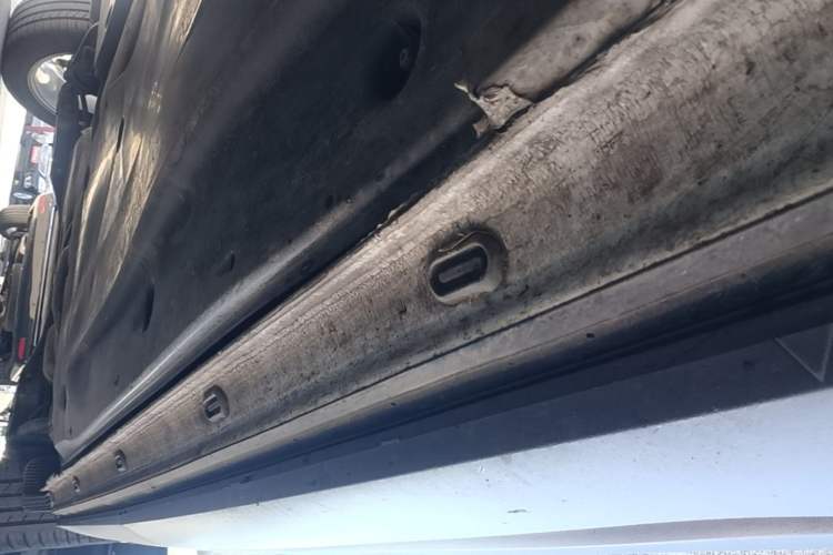 Used Jetta VS7 2022 280TSI Manual Trend Edition Right Side Sill