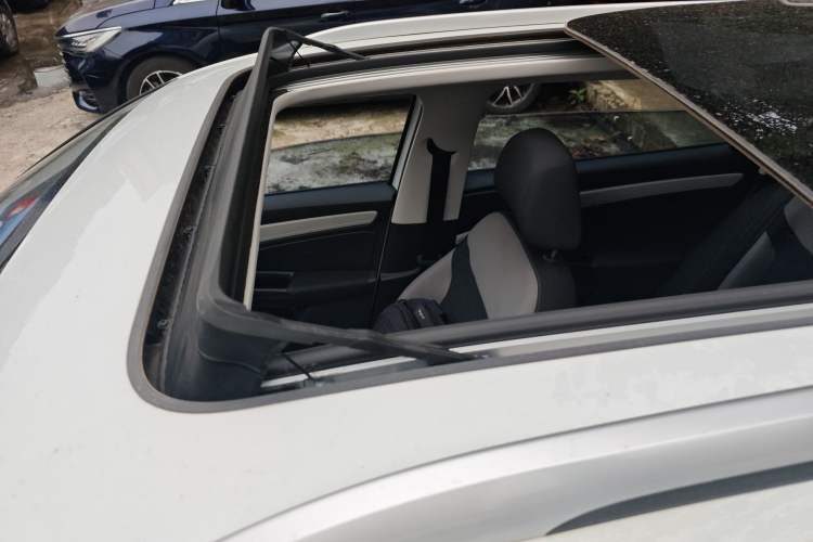 Used Jetta VS7 2022 280TSI Automatic Trend Edition Roof