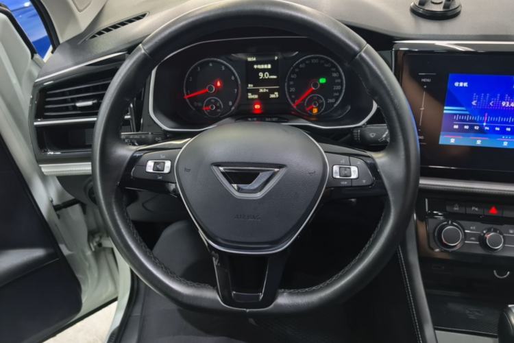 Used Jetta VS7 2022 280TSI Automatic Trend Edition Steering Wheel