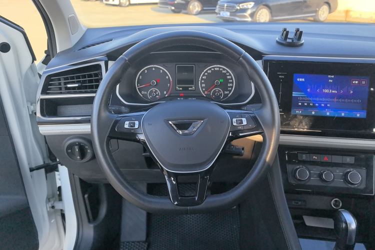 Used Jetta VS7 2022 280TSI Automatic Trend Edition Steering Wheel