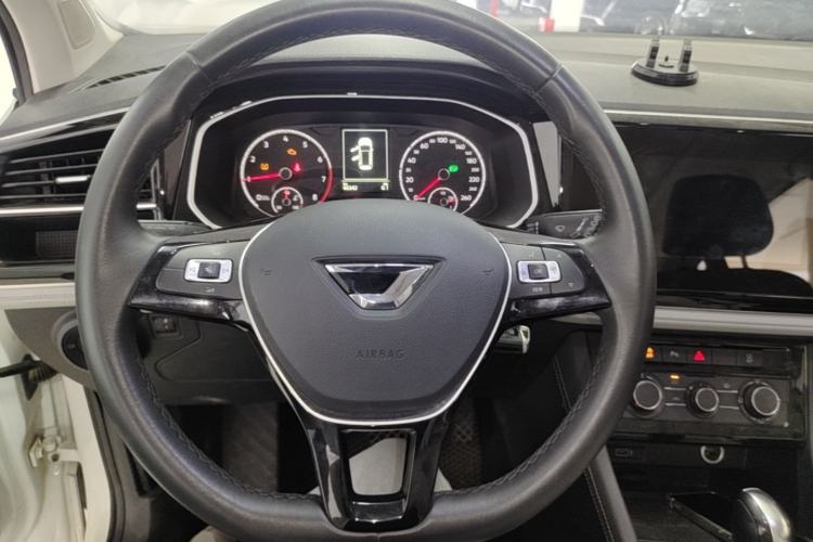 Used Jetta VS7 2022 280TSI Automatic Trend Edition Steering Wheel