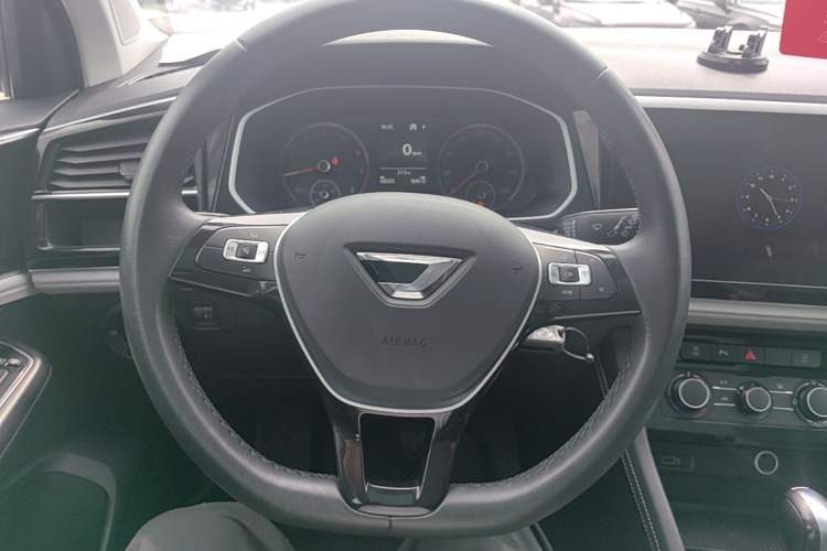 Used Jetta VS7 2022 280TSI Automatic Trend Edition Steering Wheel