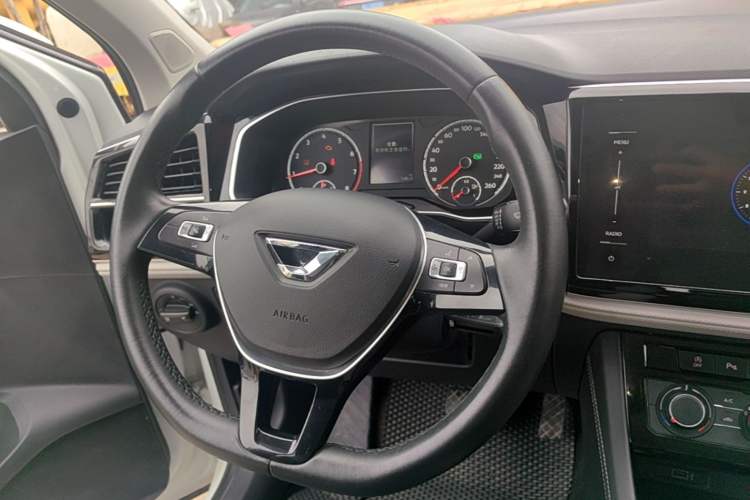 Used Jetta VS7 2022 280TSI Automatic Trend Edition Steering Wheel