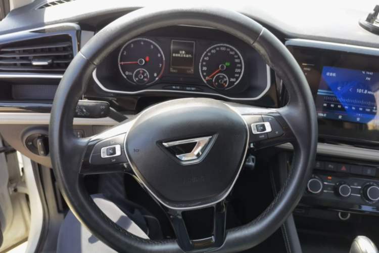 Used Jetta VS7 2022 280TSI Automatic Trend Edition Steering Wheel
