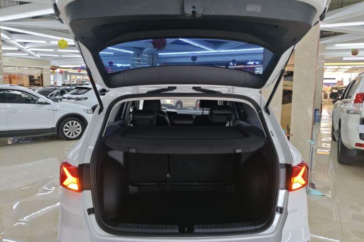 Used Jetta VS7 2022 280TSI Automatic Enjoyment Edition Trunk