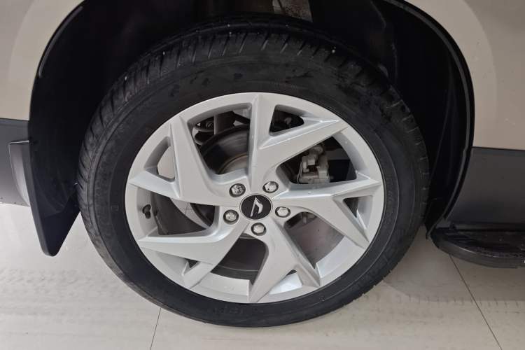 Used Jetta VS7 2022 280TSI Automatic Enjoyment Edition Right Rear Wheel Hub