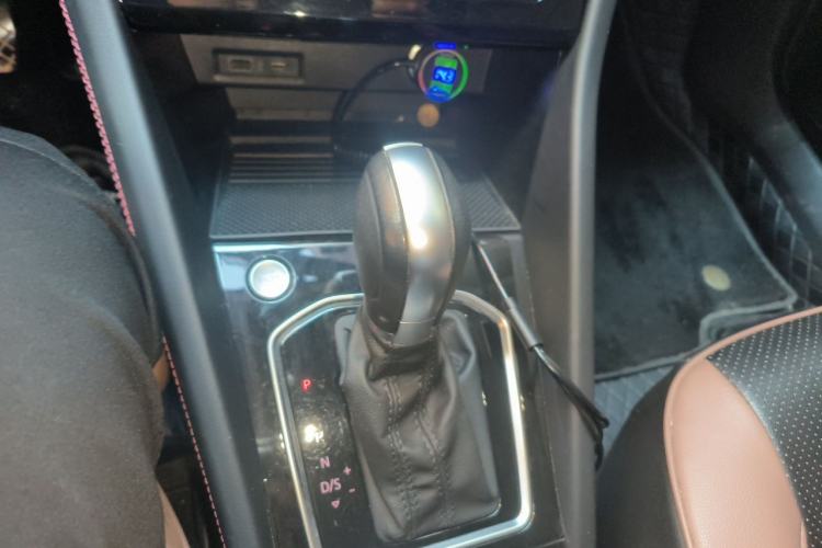 Used Jetta VS7 2023 280TSI Automatic Enjoyment Edition Gear Lever