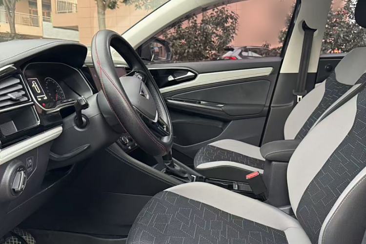 Used Jetta VS7 2023 280TSI Automatic Trend Edition Interior 2