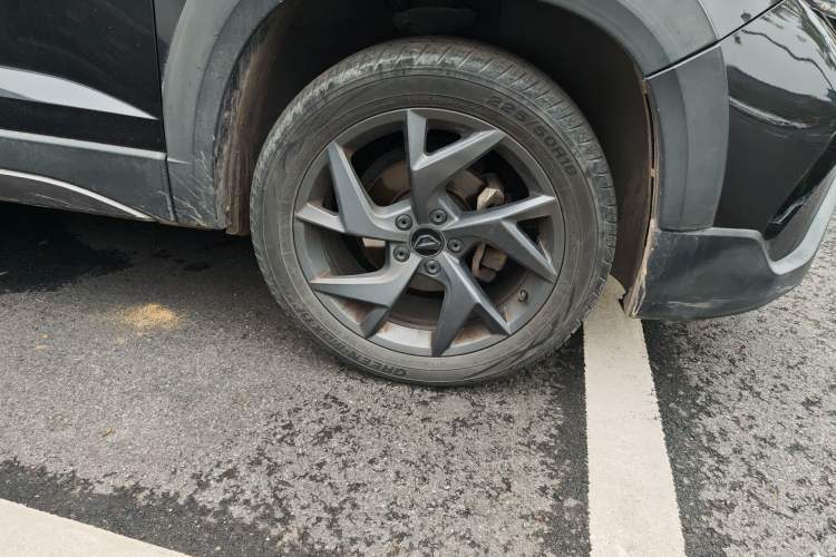 Used Jetta VS7 2023 280TSI ABT Automatic Enjoyment Limited Edition Right Front Wheel Hub