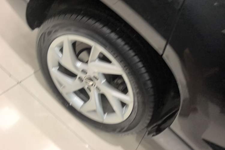 Used Jetta VS7 2023 280TSI Automatic Enjoyment Edition Right Rear Wheel Hub