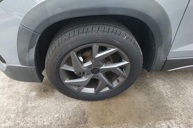 Used Jetta VS7 2023 280TSI ABT Automatic Glory Limited Edition Left Front Wheel Hub