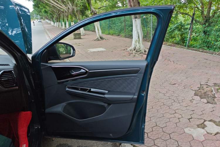 Used Jetta VS7 2023 280TSI Automatic High-Gloss Glory Edition Right Front Door Interior