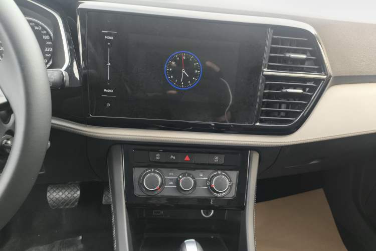 Used Jetta VS7 2023 280TSI Automatic Trend Edition Audio And AC Panel