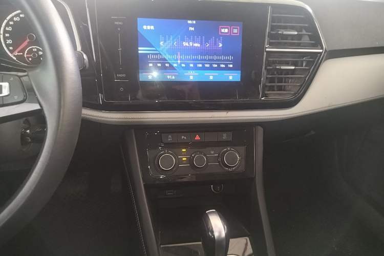 Used Jetta VS7 2023 280TSI Automatic Trend Edition Audio And AC Panel