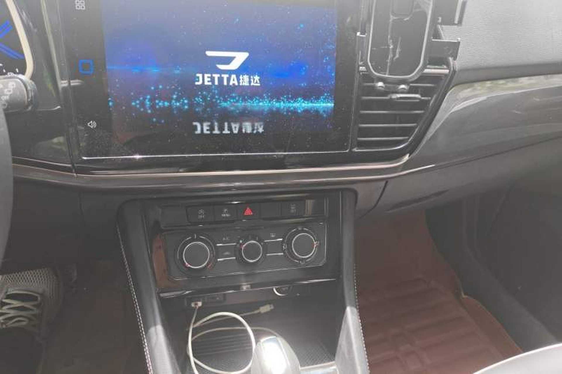 Used Jetta VS7 2023 280TSI Automatic High-Gloss Glory Edition Audio And AC Panel