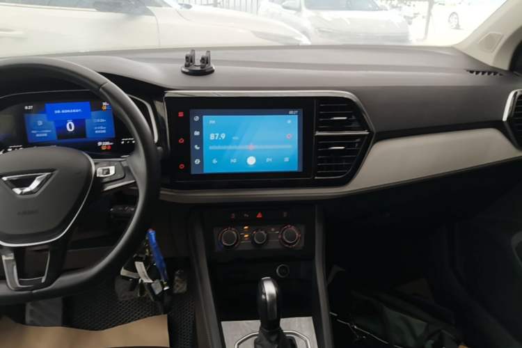 Used Jetta VS7 2023 280TSI Automatic Trend Edition Audio And AC Panel