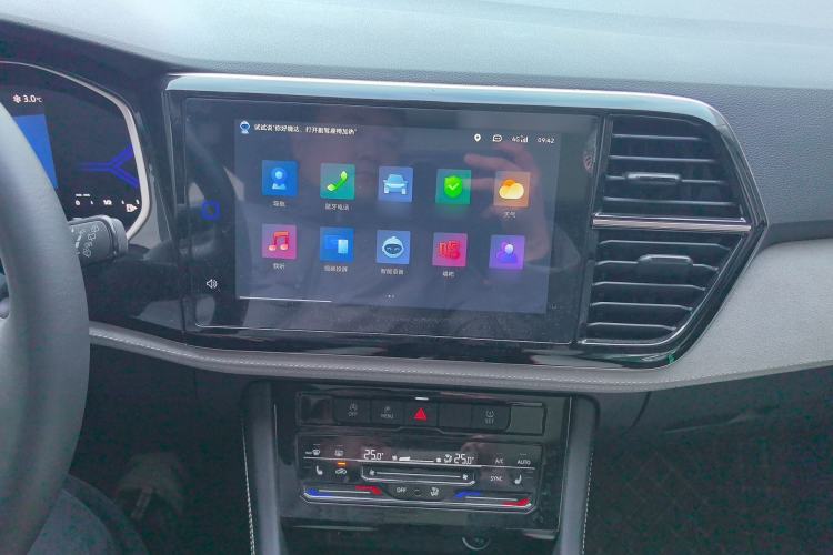 Used Jetta VS7 2023 280TSI Automatic High-Gloss Glory Edition Audio And AC Panel