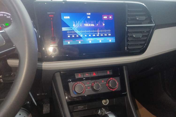 Used Jetta VS7 2023 280TSI Automatic Trend Edition Audio And AC Panel