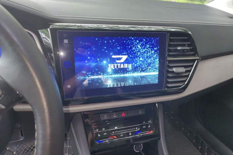 Used Jetta VS7 2023 280TSI Automatic High-Gloss Glory Edition Audio And AC Panel