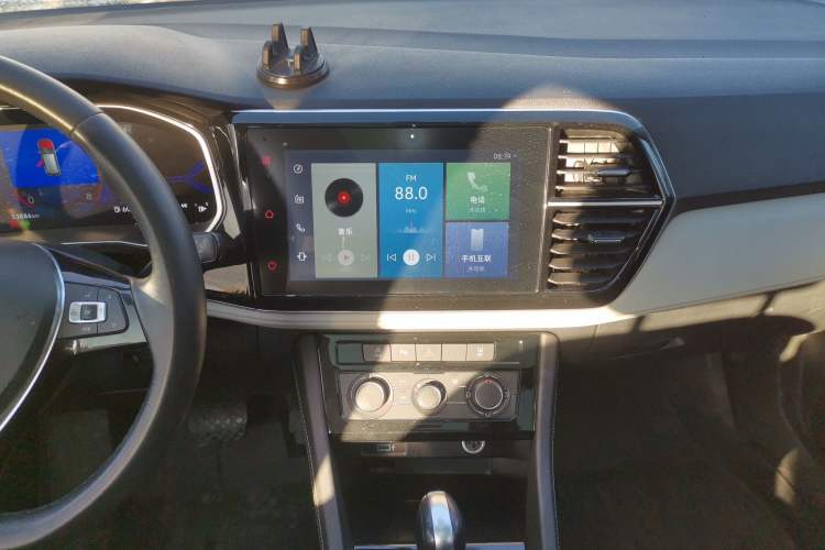 Used Jetta VS7 2023 280TSI Automatic Trend Edition Audio And AC Panel