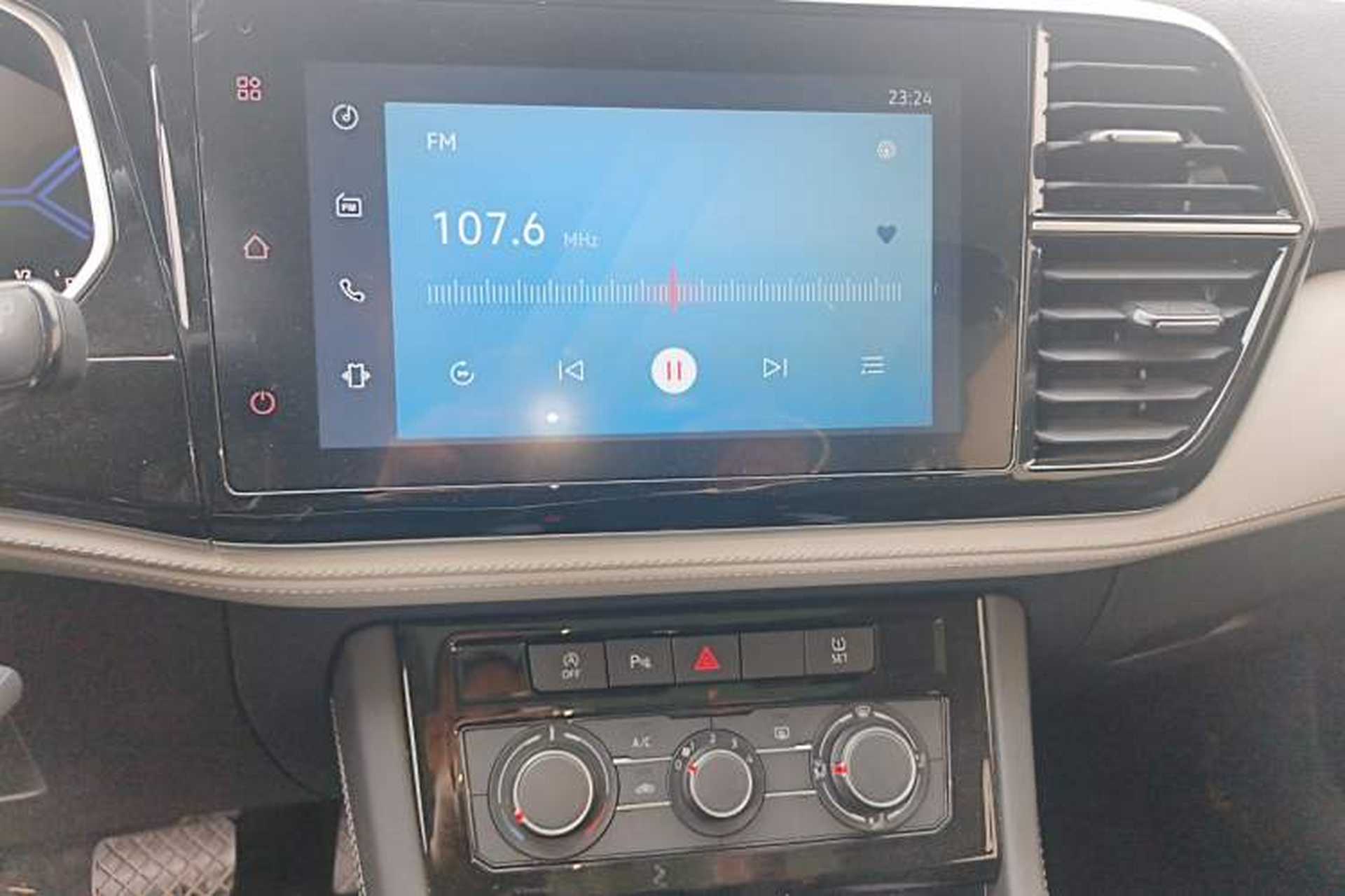 Used Jetta VS7 2023 280TSI Automatic Trend Edition Audio And AC Panel