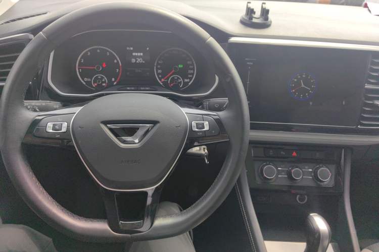 Used Jetta VS7 2023 280TSI Automatic Trend Edition Center Console