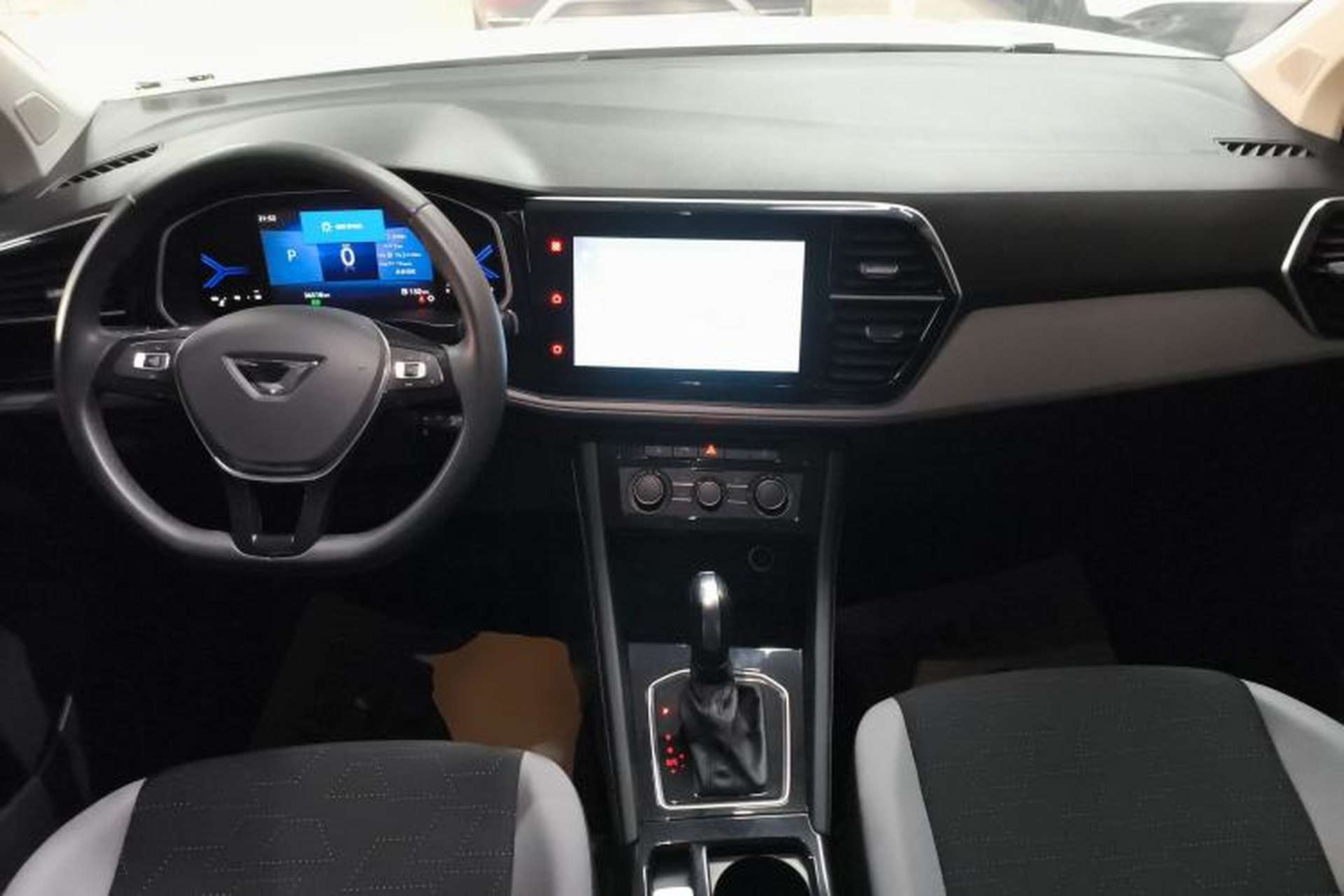 Used Jetta VS7 2023 280TSI Automatic Trend Edition Center Console