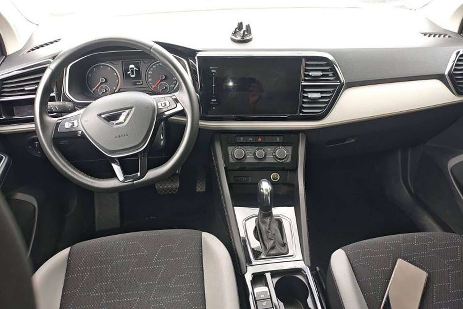 Used Jetta VS7 2023 280TSI Automatic Trend Edition Center Console