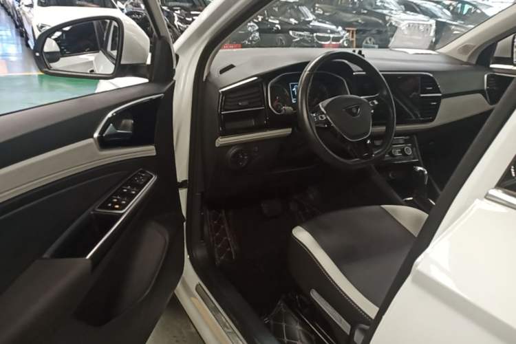 Used Jetta VS7 2023 280TSI Automatic Trend Edition Driver Seat
