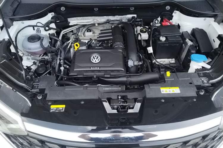 Used Jetta VS7 2023 280TSI Automatic Trend Edition Engine Bay