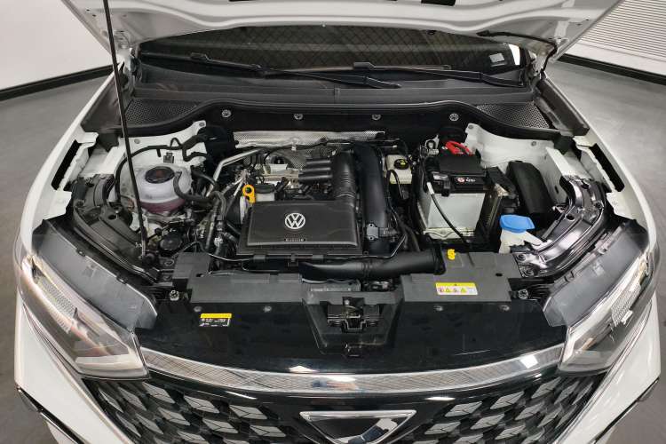 Used Jetta VS7 2023 280TSI Automatic Enjoyment Edition Engine Bay