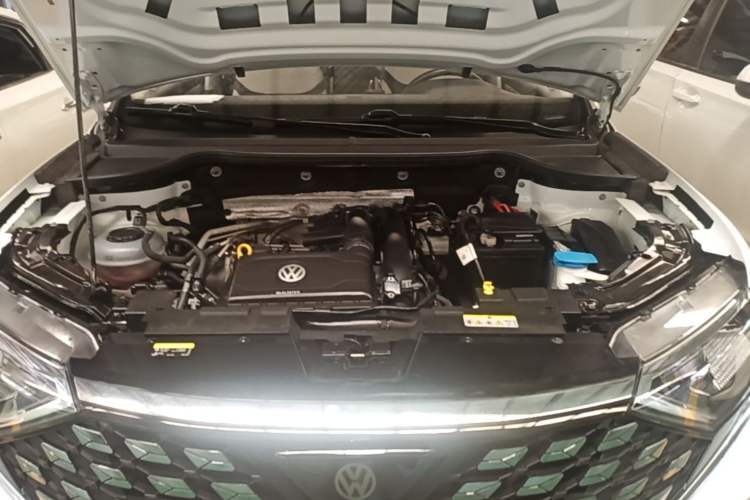 Used Jetta VS7 2023 280TSI Automatic Trend Edition Engine Bay