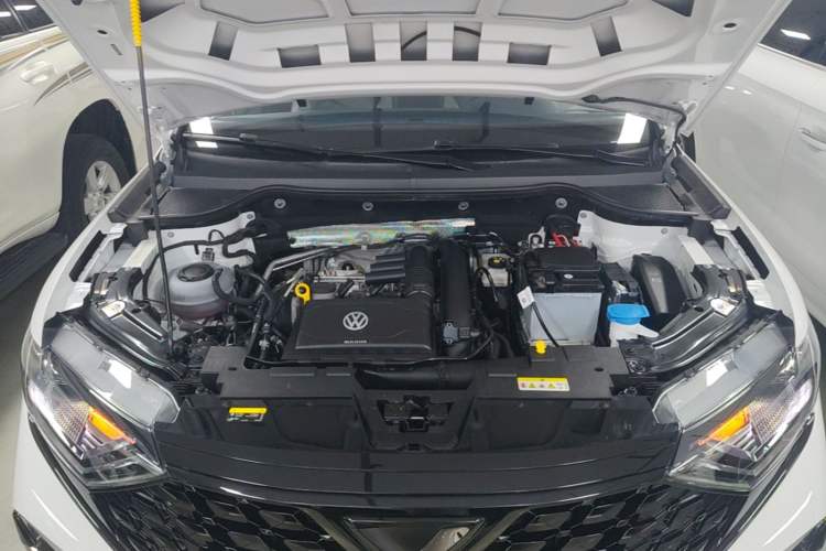 Used Jetta VS7 2023 280TSI Automatic High-Gloss Glory Edition Engine Bay