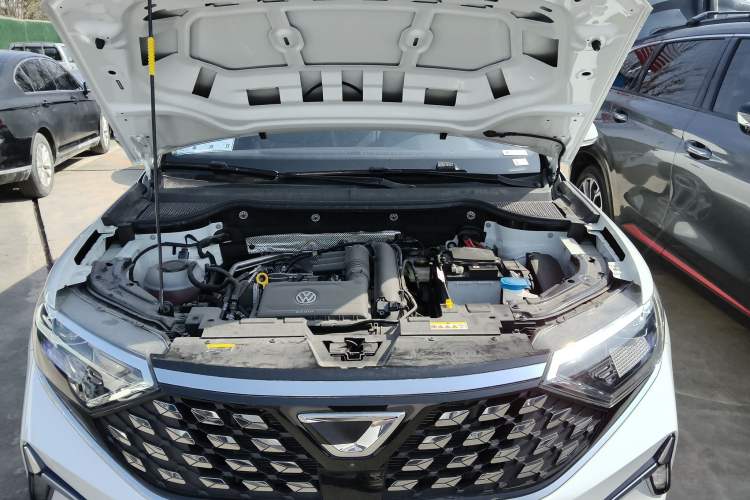 Used Jetta VS7 2023 280TSI Automatic Enjoyment Edition Engine Bay