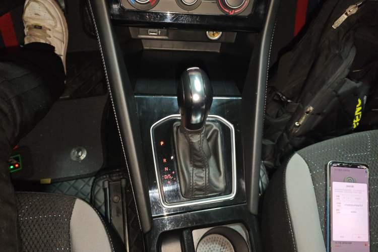 Used Jetta VS7 2023 280TSI Automatic Trend Edition Gear Lever