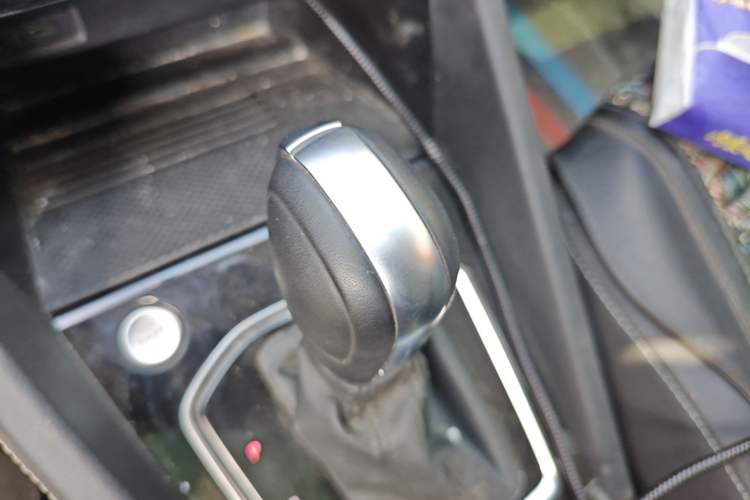 Used Jetta VS7 2023 280TSI Automatic Enjoyment Edition Gear Lever