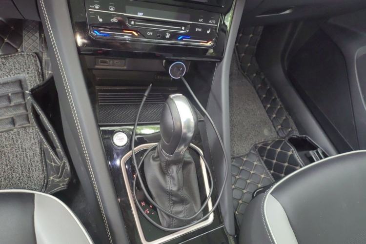 Used Jetta VS7 2023 280TSI Automatic High-Gloss Glory Edition Gear Lever