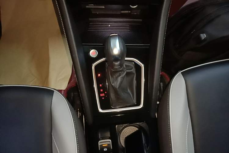 Used Jetta VS7 2023 280TSI Automatic High-Gloss Enjoyment Edition Gear Lever