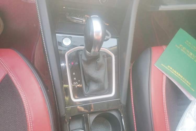 Used Jetta VS7 2023 280TSI Automatic High-Gloss Enjoyment Edition Gear Lever