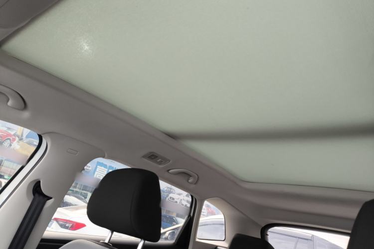 Used Jetta VS7 2023 280TSI Automatic Trend Edition Headliner