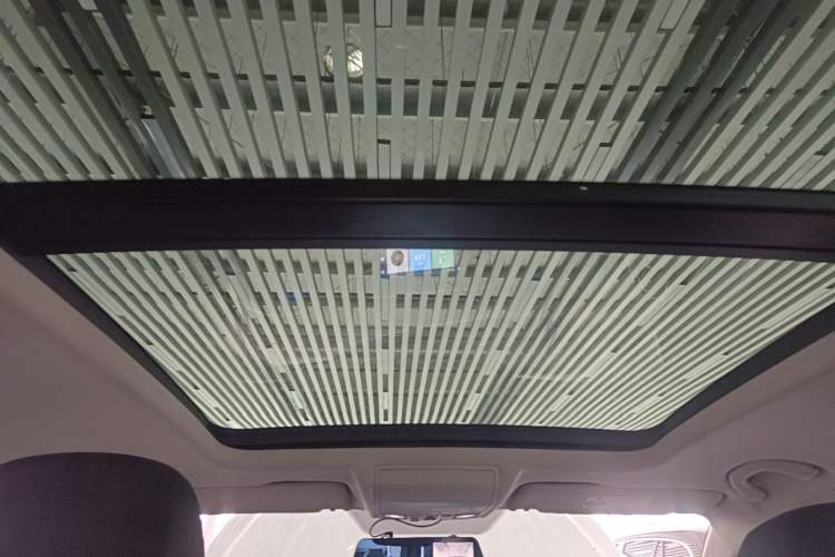 Used Jetta VS7 2023 280TSI Automatic Trend Edition Headliner