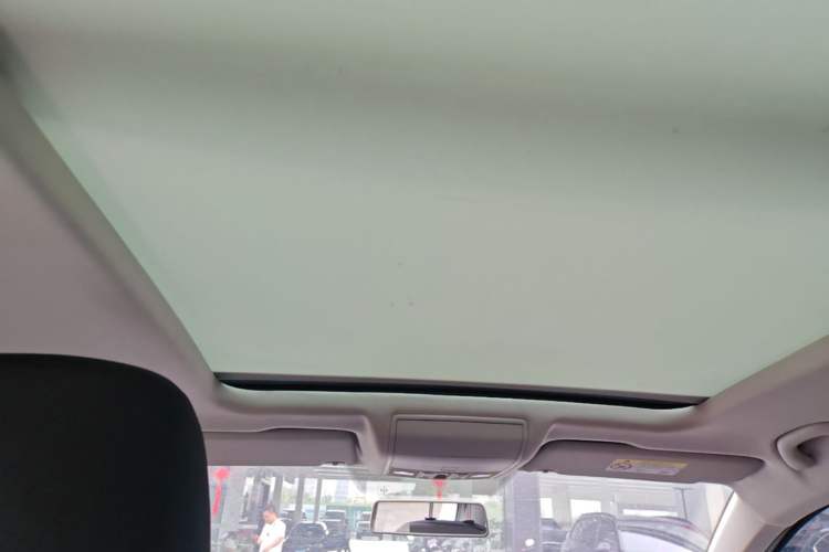 Used Jetta VS7 2023 280TSI Automatic Trend Edition Headliner