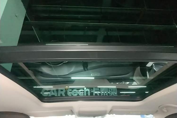 Used Jetta VS7 2023 280TSI Automatic Trend Edition Headliner