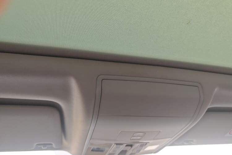 Used Jetta VS7 2023 280TSI Automatic Trend Edition Headliner