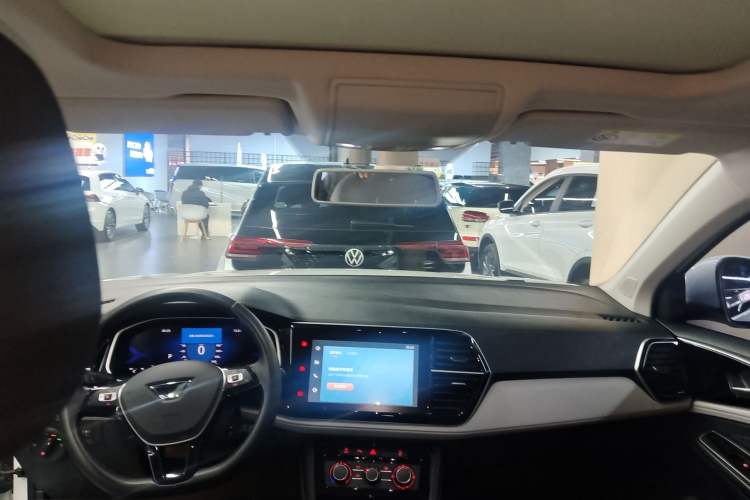 Used Jetta VS7 2023 280TSI Automatic Trend Edition Headliner