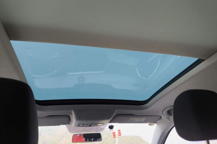 Used Jetta VS7 2023 280TSI Automatic Trend Edition Headliner