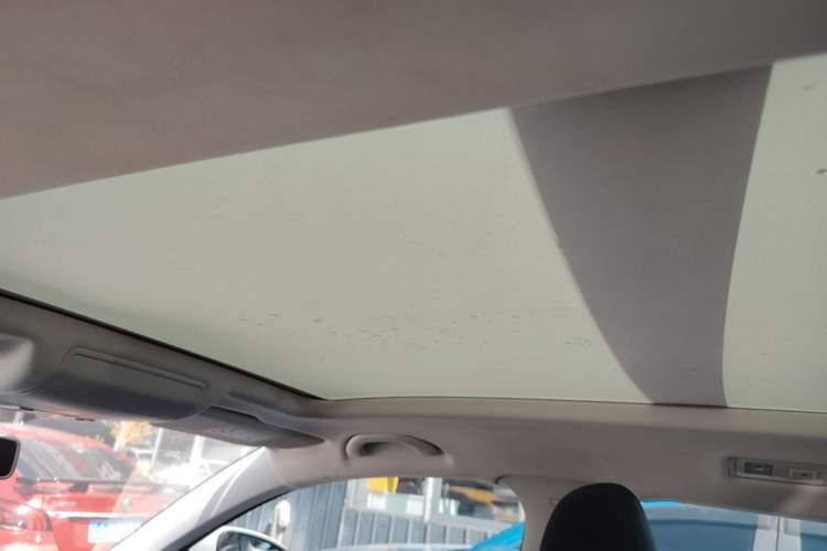 Used Jetta VS7 2023 280TSI Automatic Trend Edition Headliner